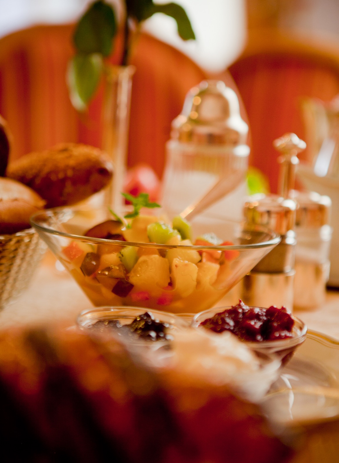 Restaurantimpression mit gedeckten Tischen